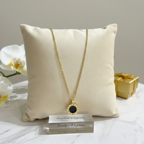 Elegant Black & White Round Charm Pendant – Timeless Style for Every Occasion